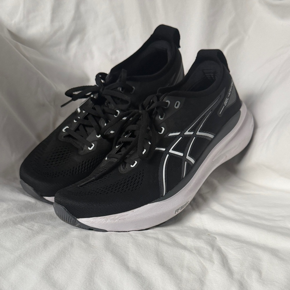 ASICS Men's Black and White Athletic Shoes